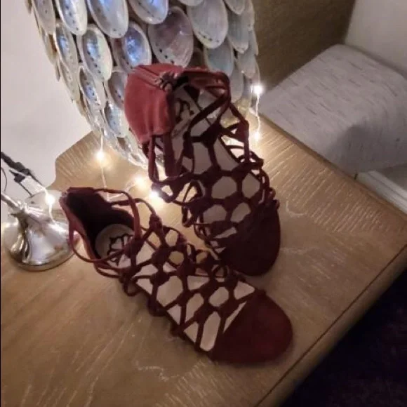 Fergalicious shoes cute! - Picture 3 of 6